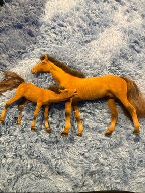 Vintage flocked horses mare & foal